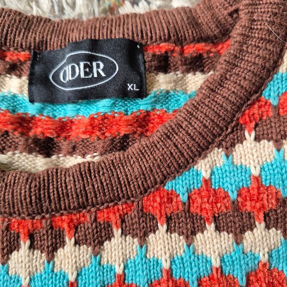 Colorful Patterned Women's Sweater - Picture 4 of 7